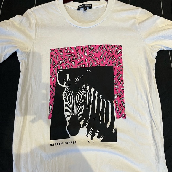 Markus Lupfer Graphic T-shirt - Picture 2 of 4